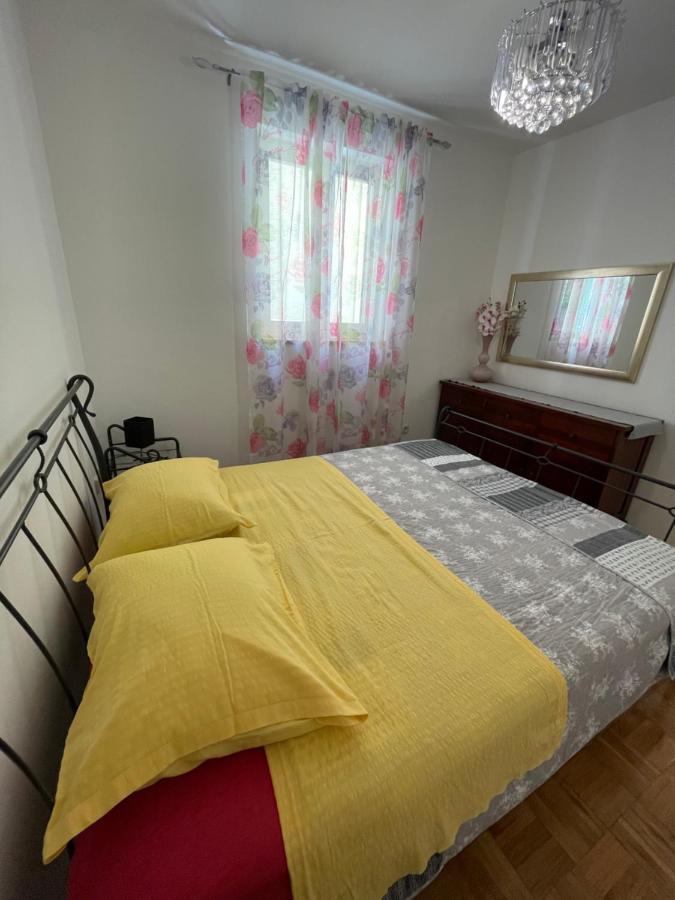 Apartments Antonija Punta Skala Next To Falkensteiner Resort Petrcane Buitenkant foto