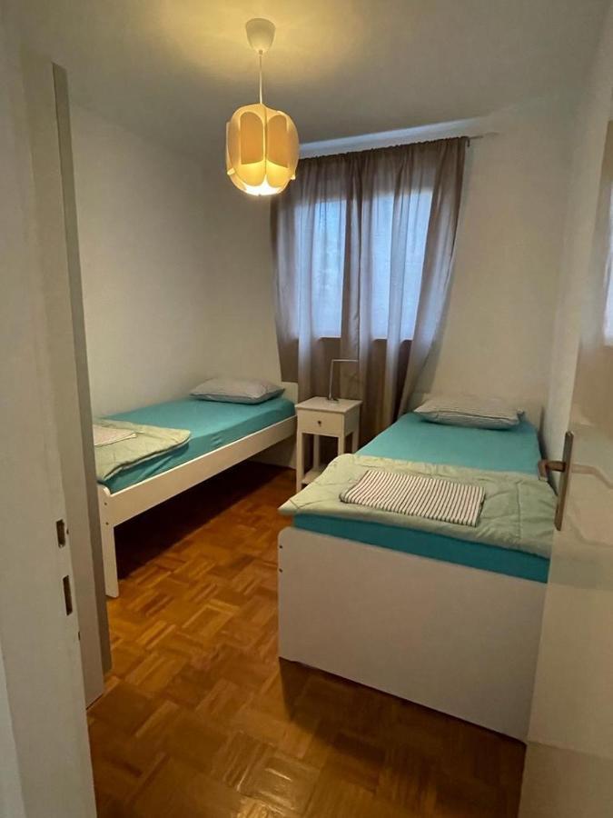 Apartments Antonija Punta Skala Next To Falkensteiner Resort Petrcane Buitenkant foto